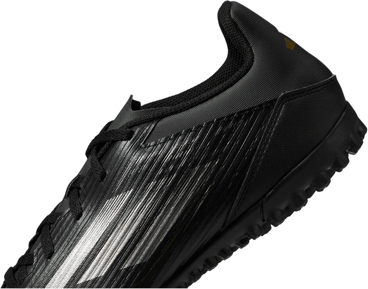 adidas Unisex-Adult F50 Club Turf Sneaker