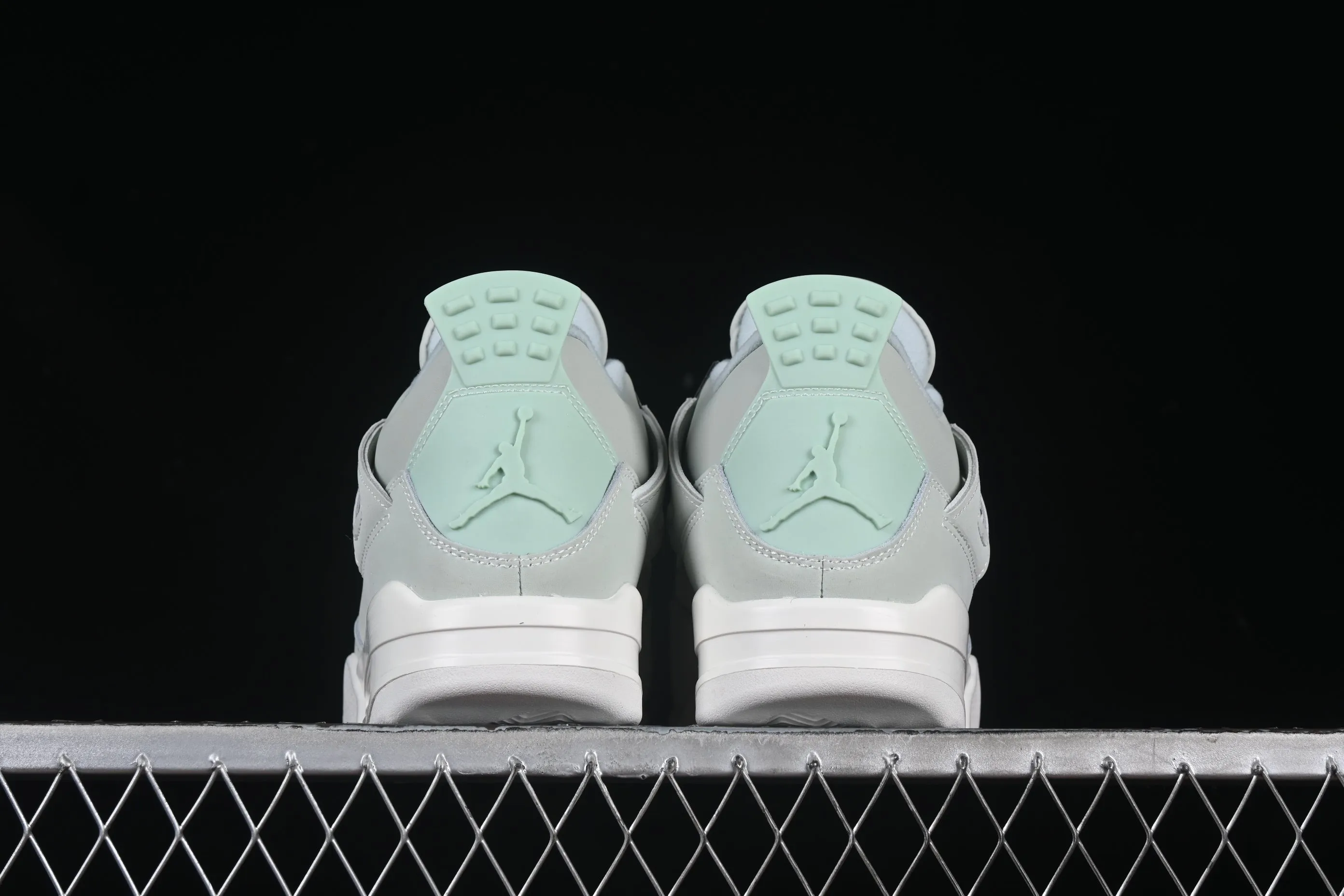 Air Jordan 4 Abundance