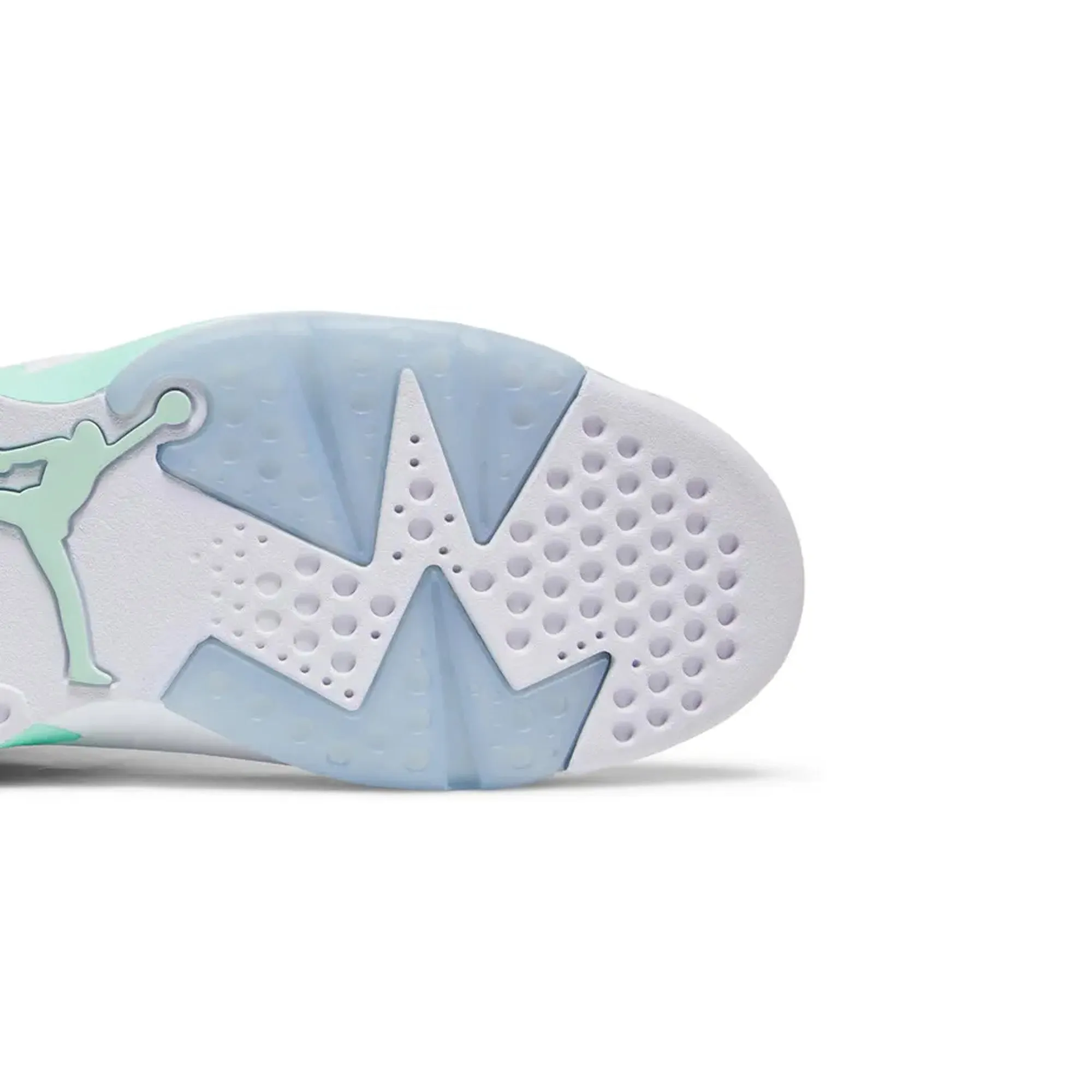 Air Jordan 6 'Mint Foam' (2022)