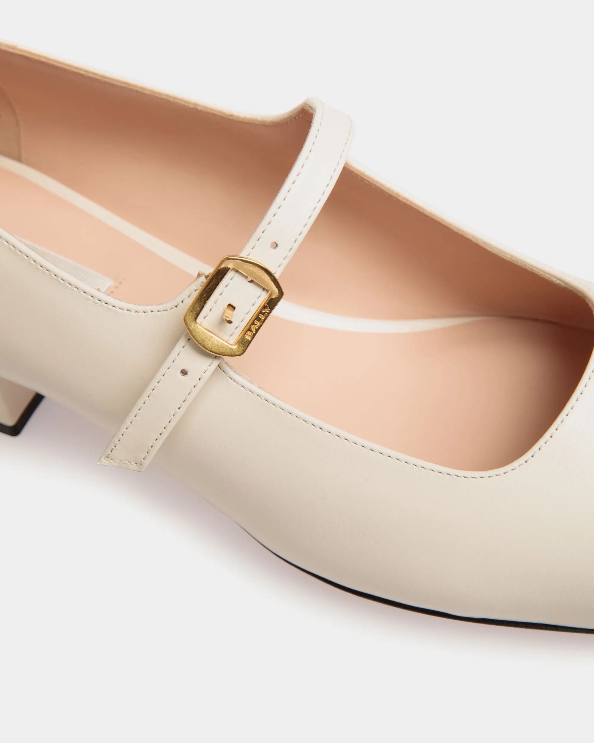 Ballyrina Pump in White Leather