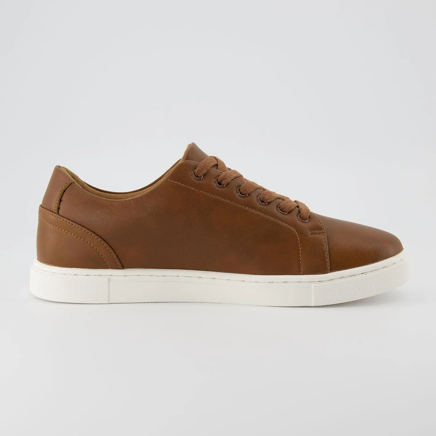 CUSHIONAIRE Men's Princeton lace up Sneaker with  Comfort Foam