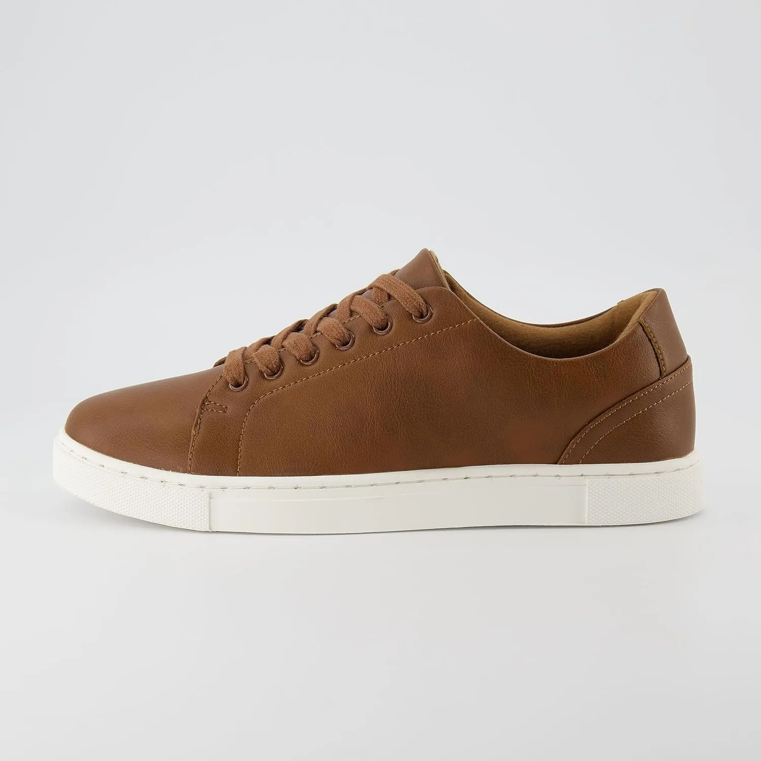 CUSHIONAIRE Men's Princeton lace up Sneaker with  Comfort Foam