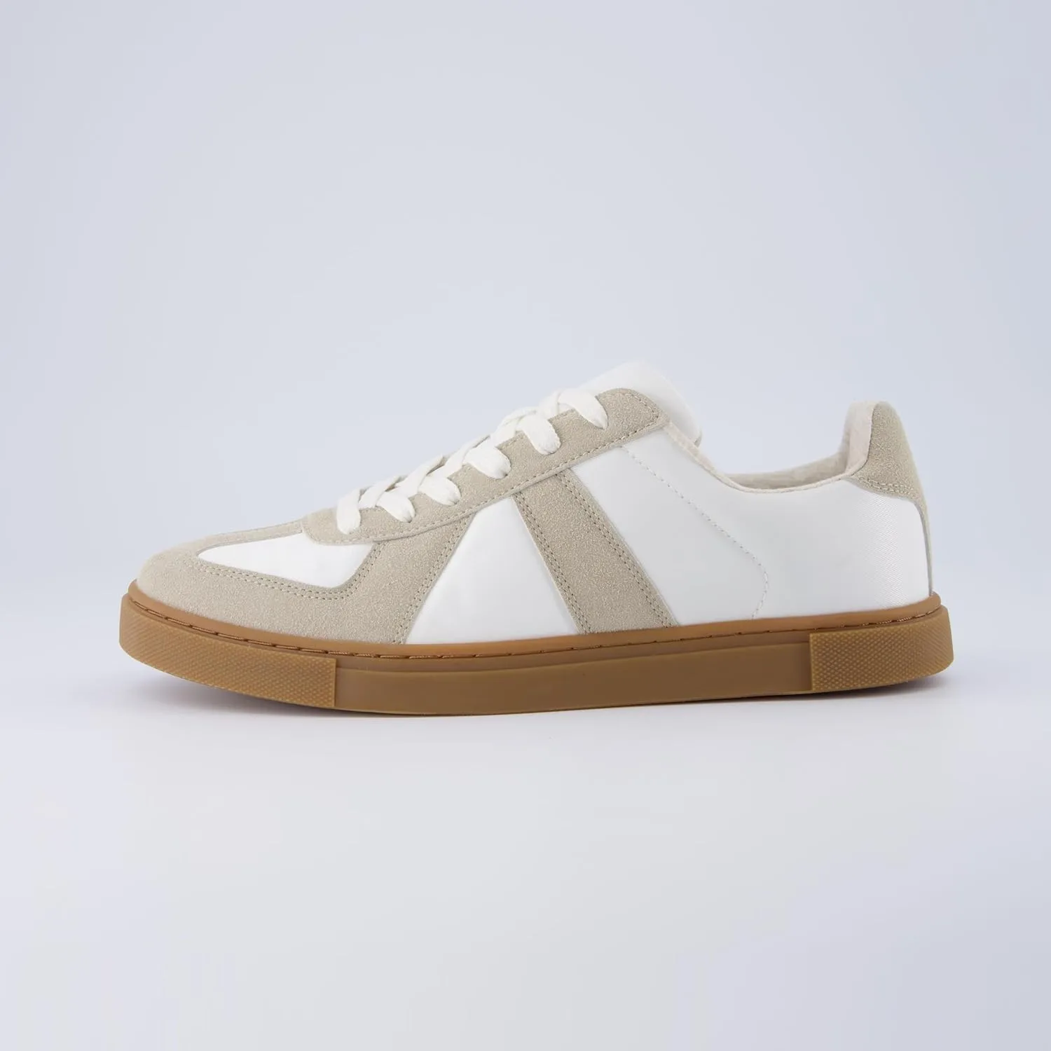 CUSHIONAIRE Men's Troy lace up Sneaker with  Comfort Foam