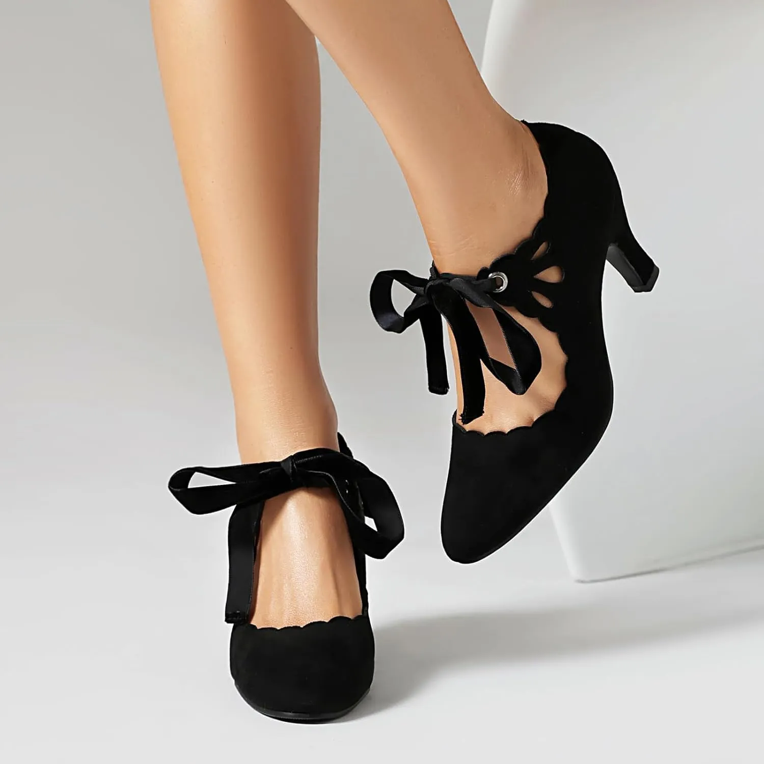 Elerhythm Women's Mary Jane Vintage Lace Up Teardrop Cut Out Close Round Toe 1920s Gatsby Heels Retro 1950s Victorian Pumps Suede Shoes