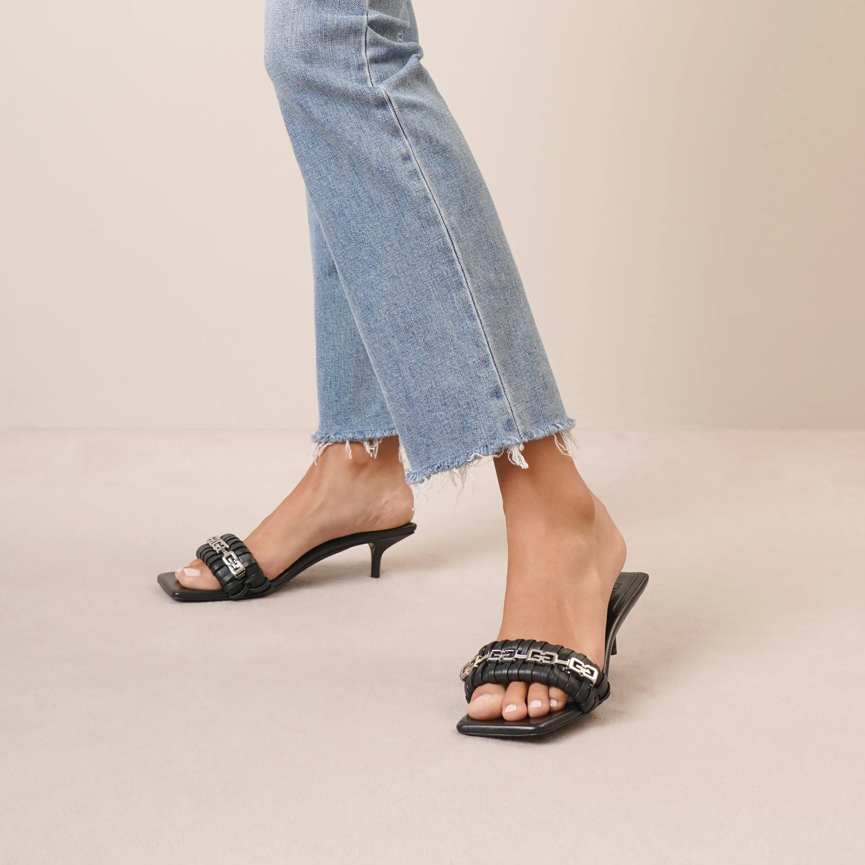 G woven 50 black mule sandals