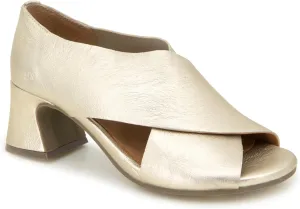 Gentle Souls by Kenneth Cole Women's Yvette Pump