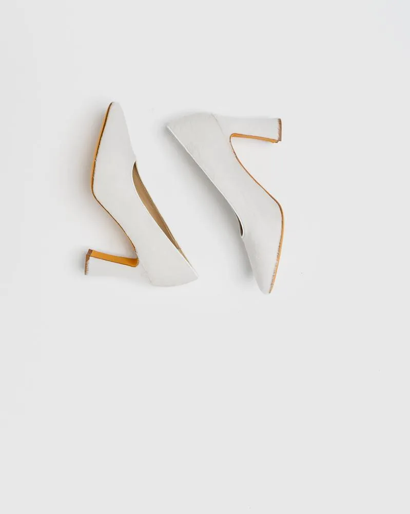 Isa Pump in White