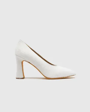 Isa Pump in White
