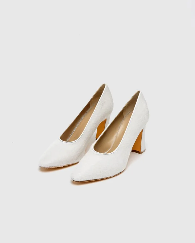 Isa Pump in White
