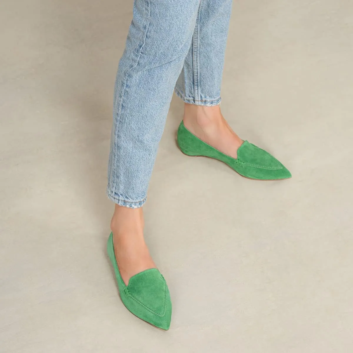 LEHOOR Women Casual Pointed Toe Loafer Flats Shoes Slip On Suede Penny Loafers Flat Heel Closed Pointy Toe Driver Coach Office Loafers Crocodile Snakeskin Flats Dressy Comfort Fall Retro 4-11 M US