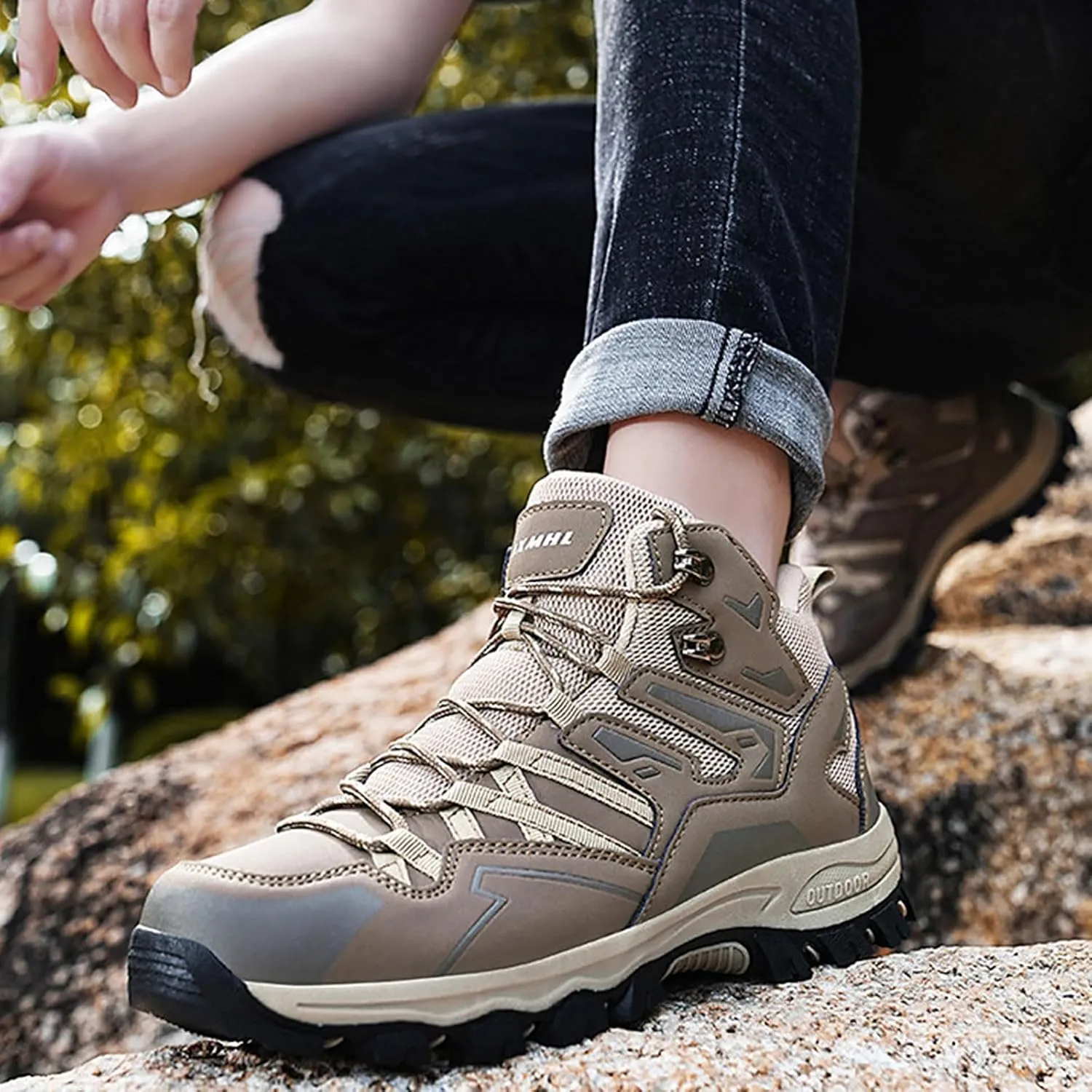Men Autumn and Winter Hiking Shoes High Top Climbing Hiking Outdoor Shoes Casual Sports Shoes Men's Shoes Casual Boot Men's S