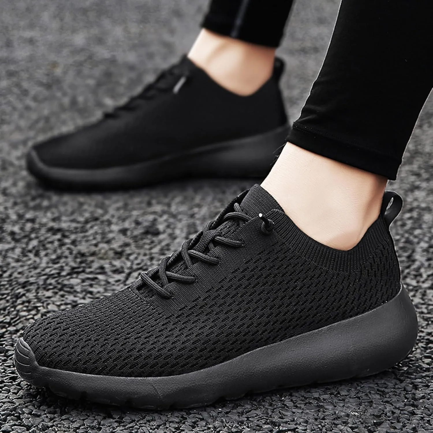 Men’s Everyday Sneakers Men Sports Shoes Fashion New Pattern Simple Solid Color Couple Comfortable Soft Sole Mesh