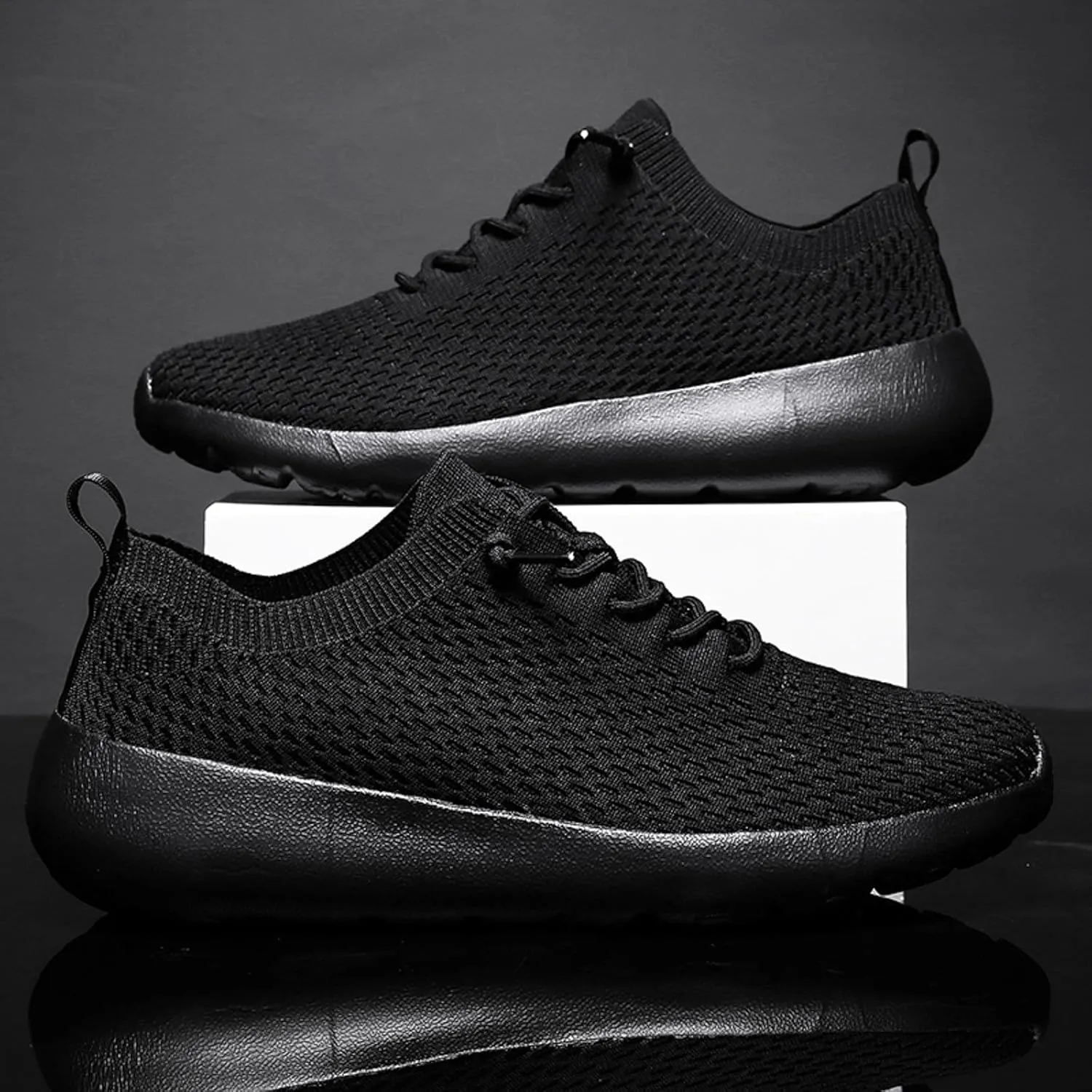 Men’s Everyday Sneakers Men Sports Shoes Fashion New Pattern Simple Solid Color Couple Comfortable Soft Sole Mesh