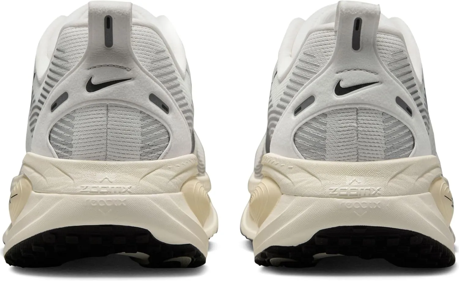 NIKE Men's Sneaker