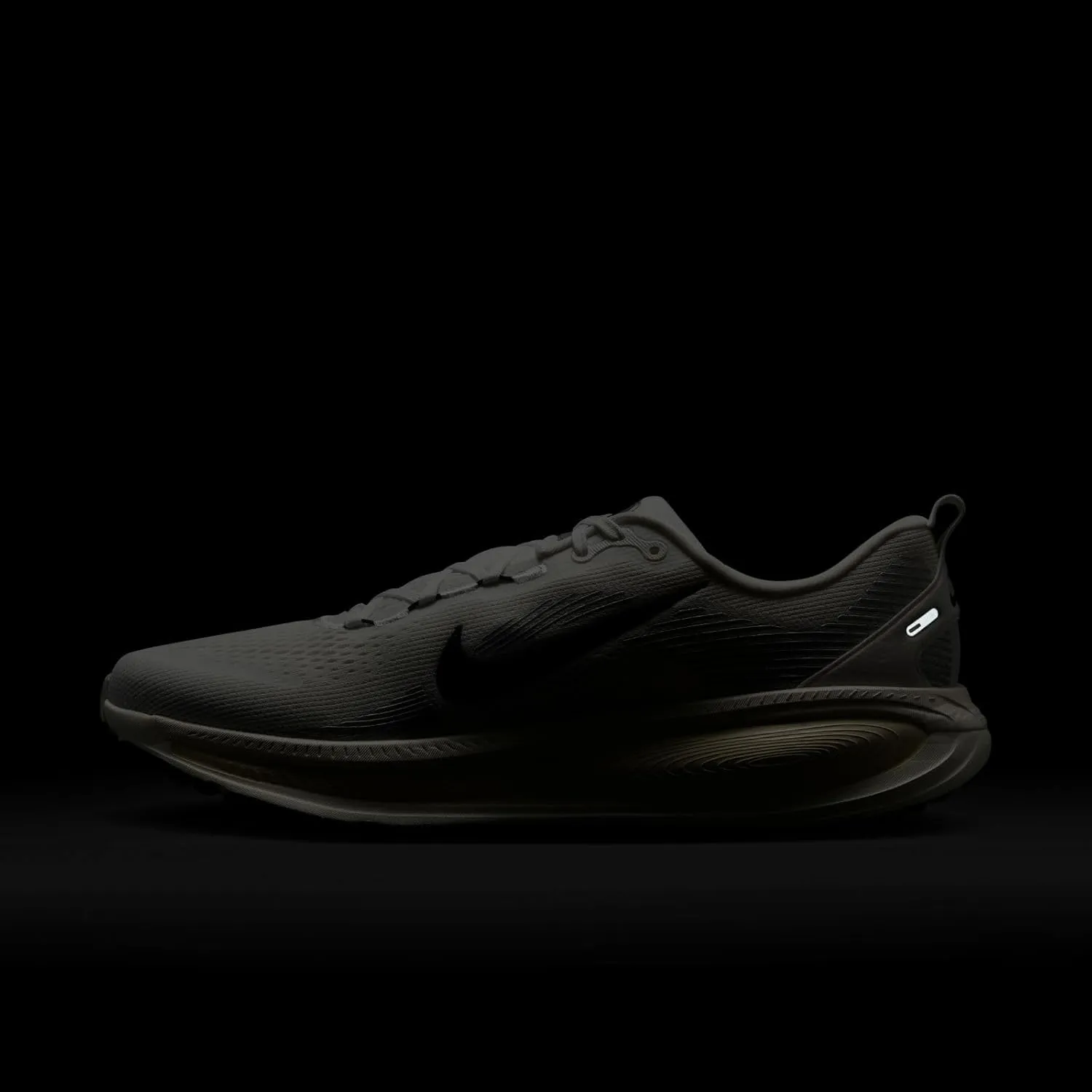 NIKE Men's Sneaker