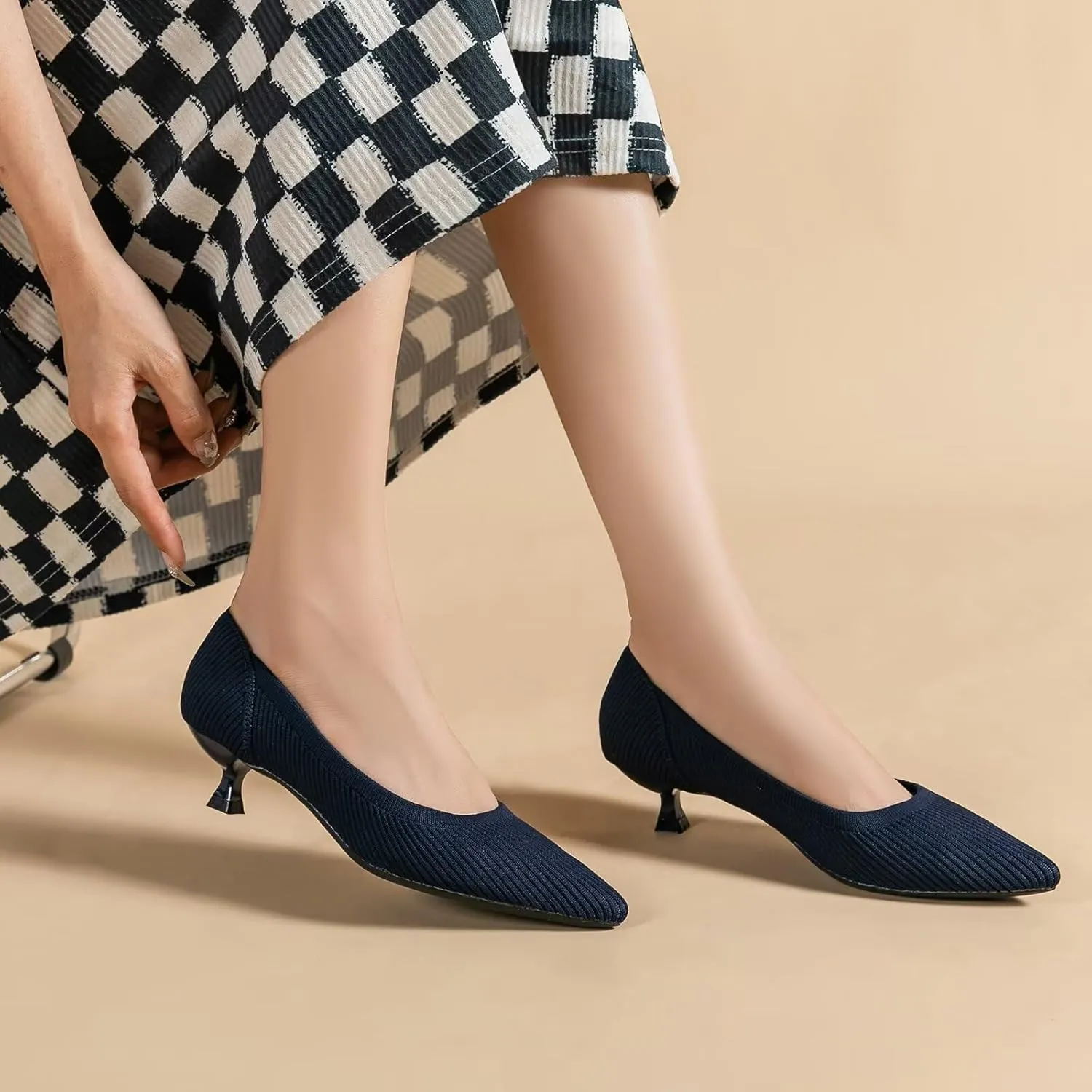 WENJIAZHIZHI Women's Pointy Toe Kitten Heels Classic Knit Pumps for Office Lady Comfortable Wedding Shoes Formal Dress Slip-ons