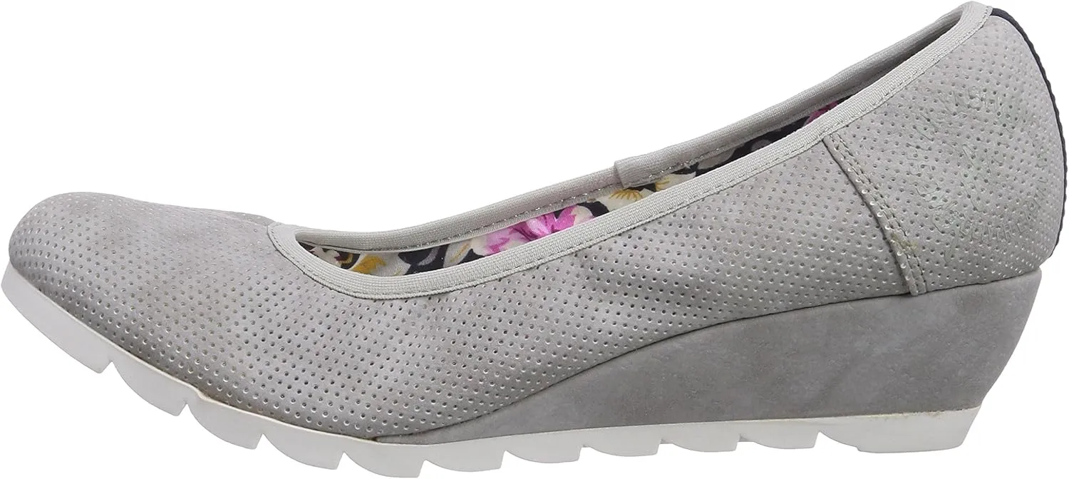 Women's Closed-Toe Pumps