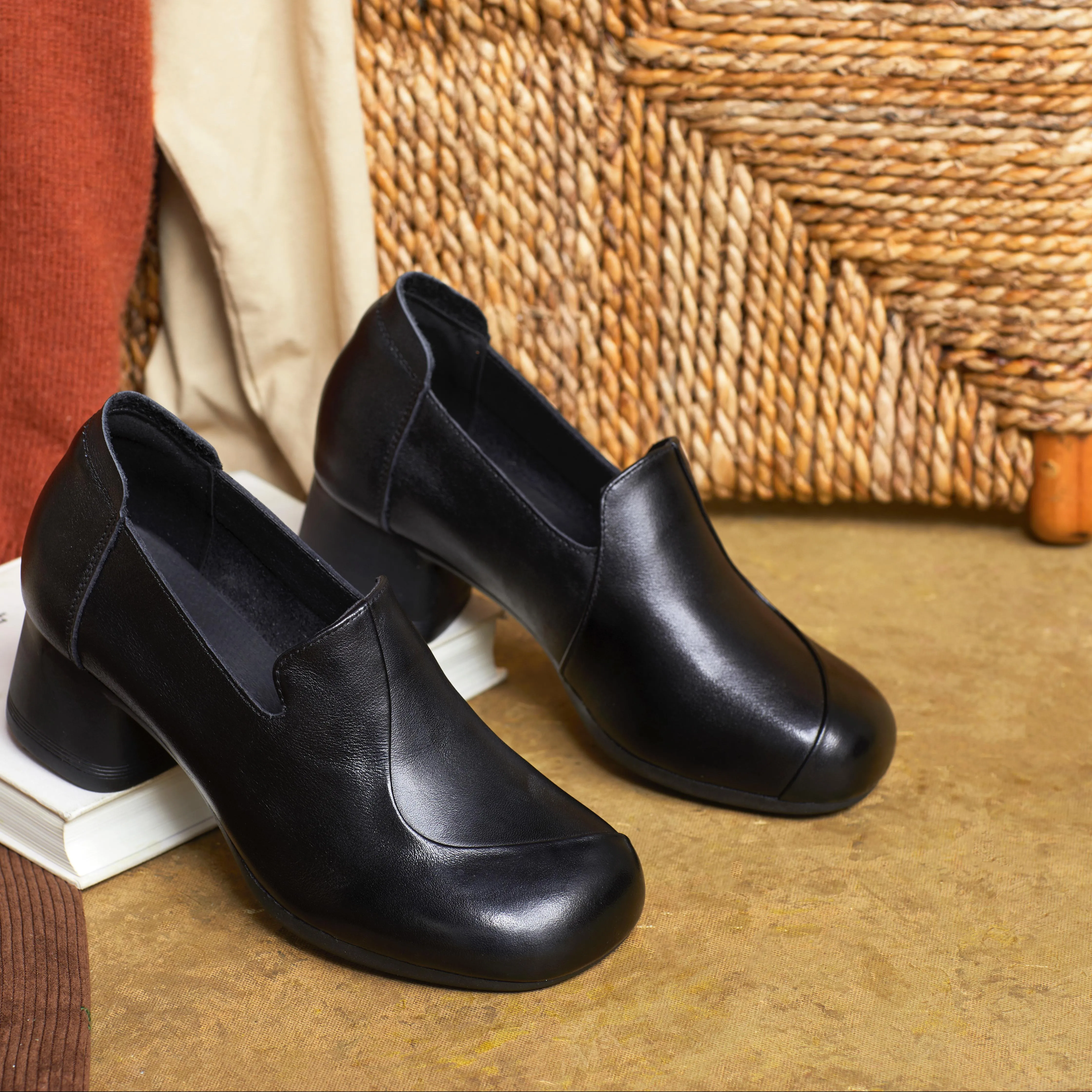 Women's Handmade Leather Vintage Block Heel Mid Heel Pump