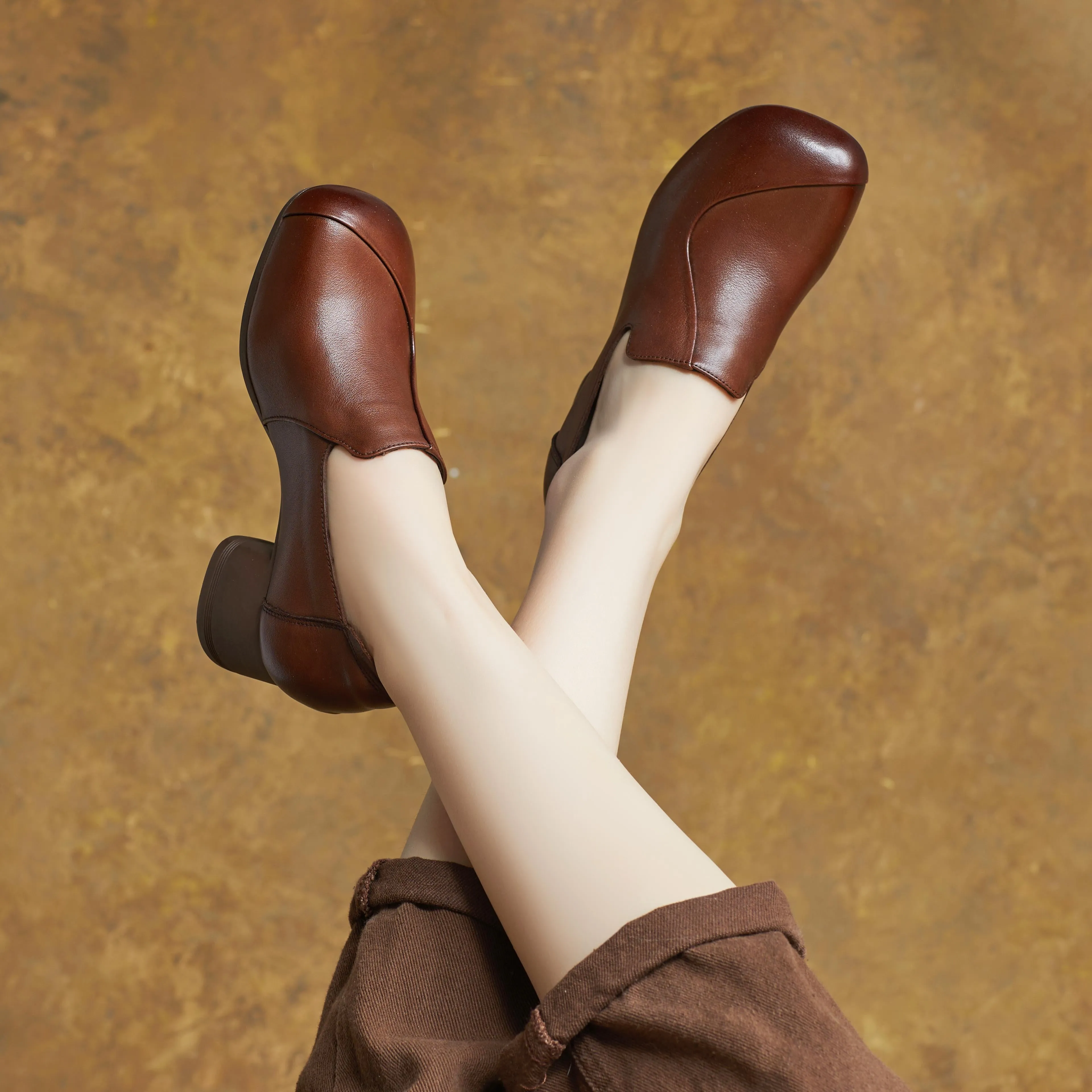 Women's Handmade Leather Vintage Block Heel Mid Heel Pump