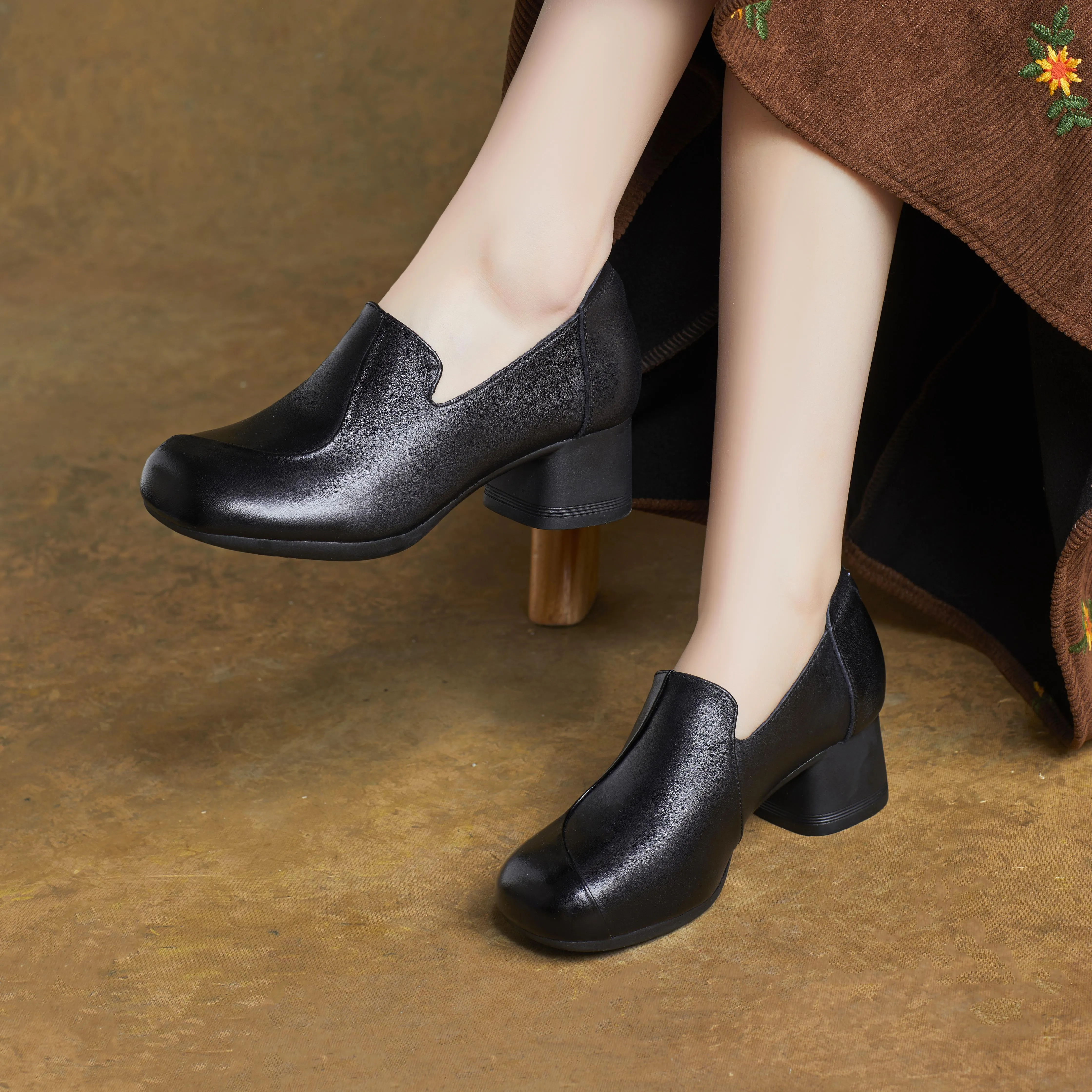 Women's Handmade Leather Vintage Block Heel Mid Heel Pump